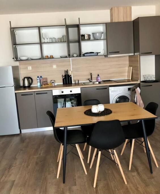 Luxury Apartment Pazardzhik Exterior foto