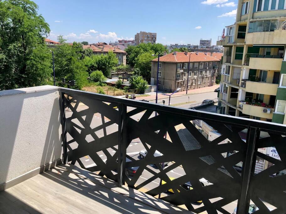 Luxury Apartment Pazardzhik Exterior foto
